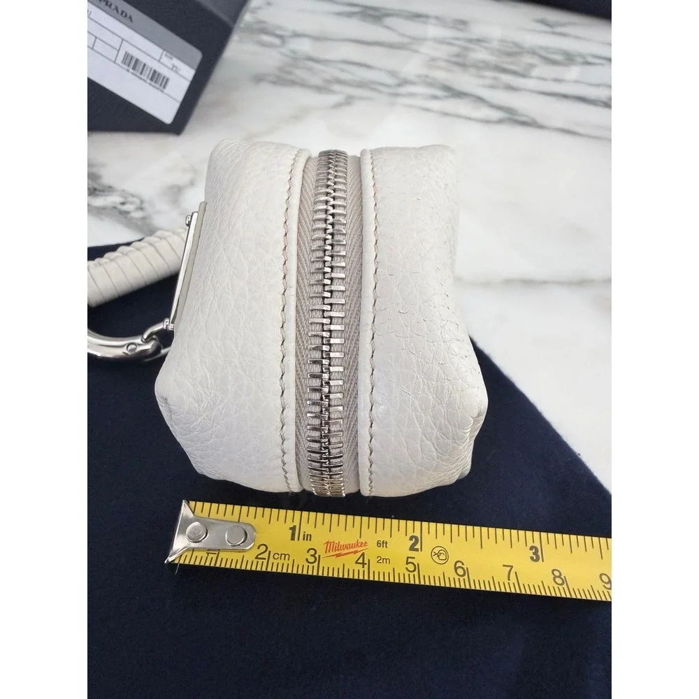 Prada 2TL547 Vitello Daino Leather Pouch Keychain Talco White‎ Carabiner Clip